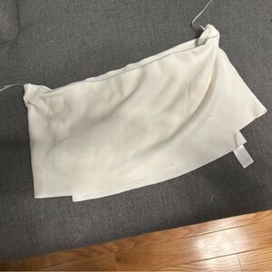 ♥️ Zara Off the shoulder white top !!